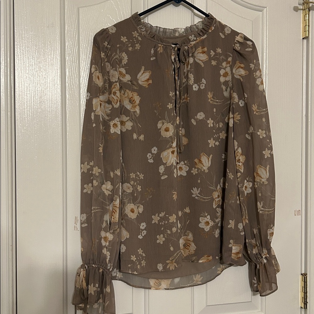 Forever New Tan Floral Tie‑Neck Blouse – Women’s US 4, Excellent Condition
